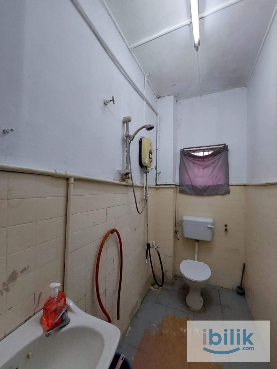 Single bedroom at SS 2 | Female unit 🔥 | near to Bus stop 🚏 - Image 3