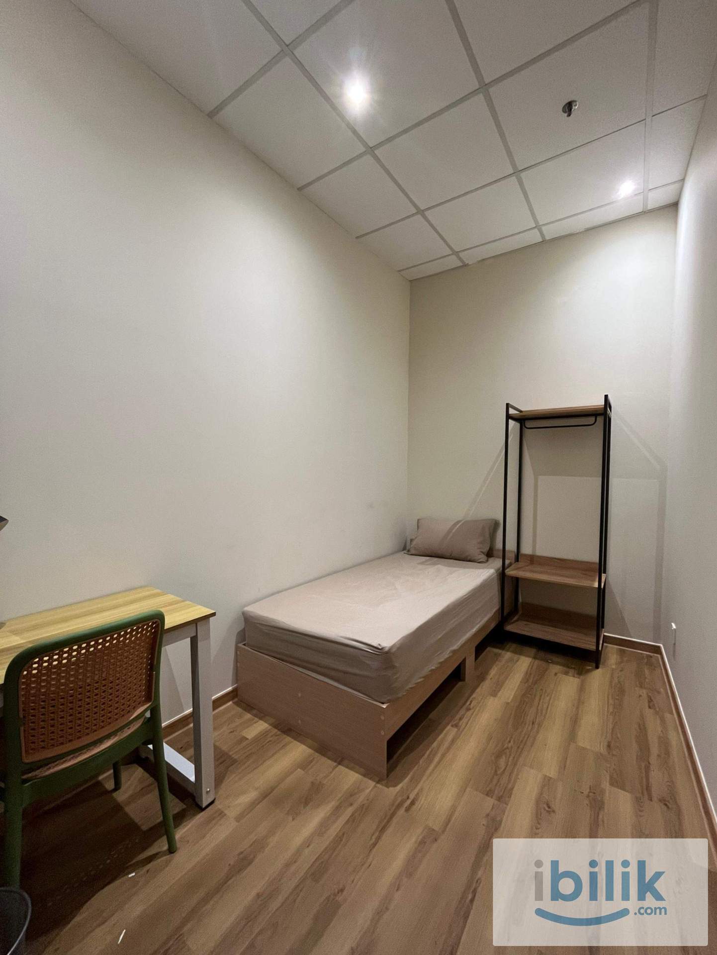 3 mins walk bus stop 🚏 | female unit 📍| single bedroom at (OKR) - Image 1