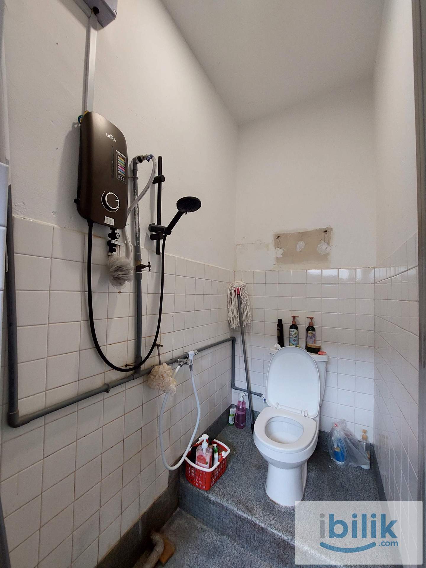 Female unit 🧕| Single bedroom at SS2 ✨️ - Image 3