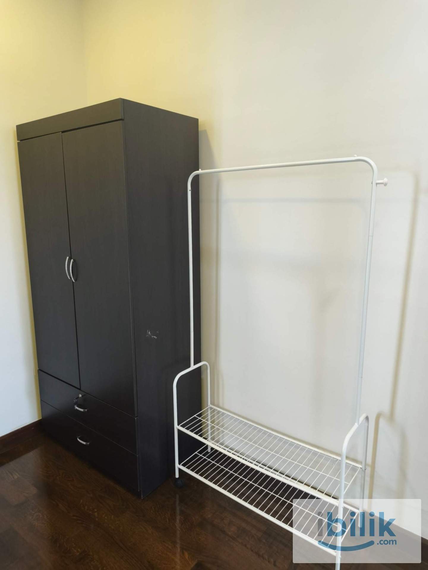 middle room - Image 2