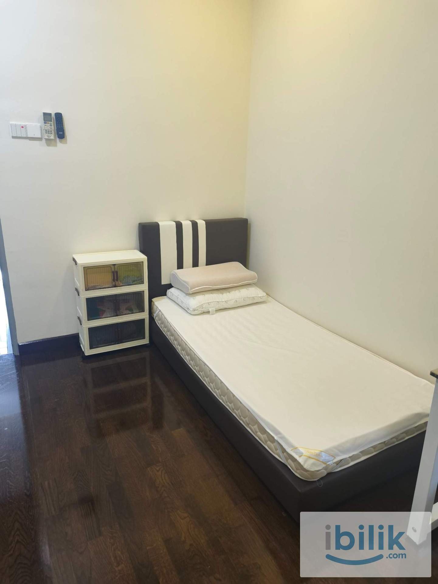 middle room - Image 3