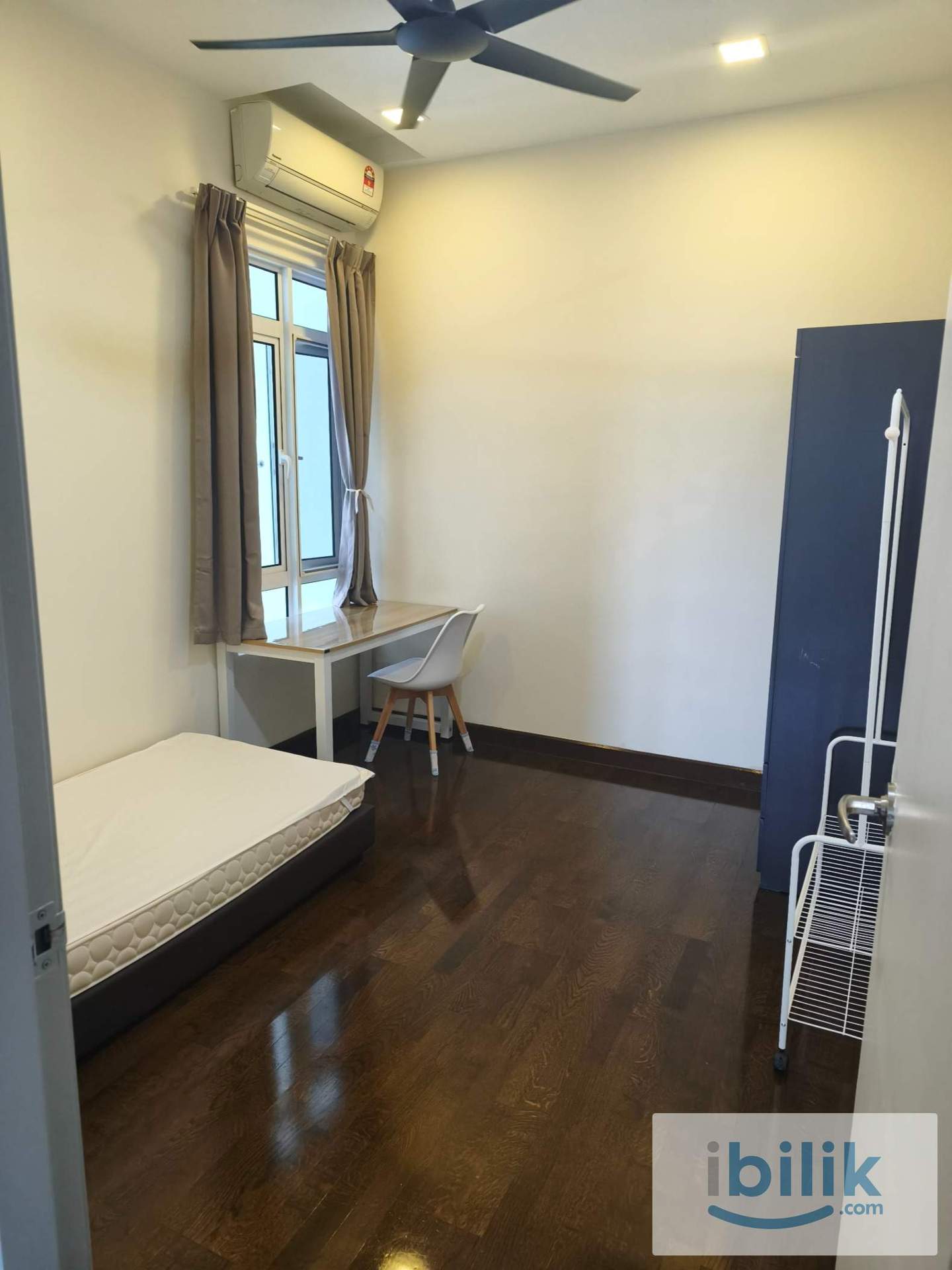 middle room - Image 4