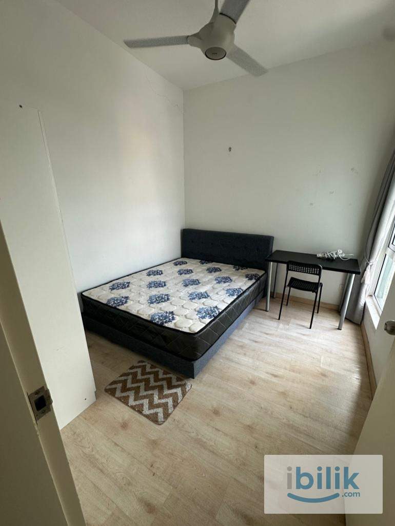 Cheapest Master Room At The Holmes HUKM - Image 4
