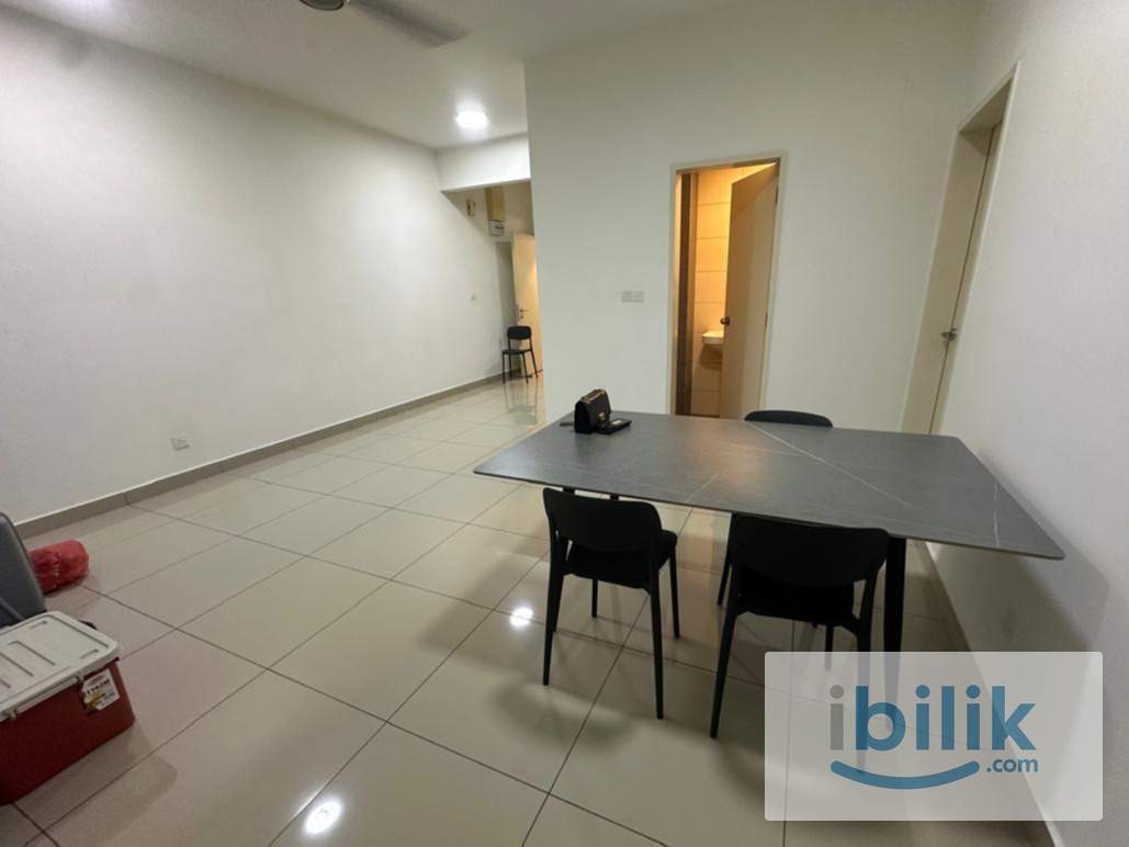 Cheapest Master Room At The Holmes HUKM - Image 6