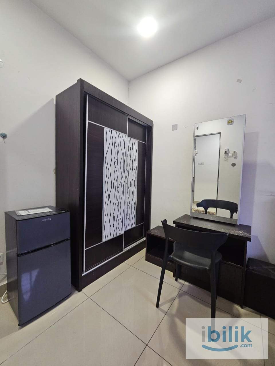 Middle Room at Suasana Lumayan, Bandar Sri Permaisuri - Image 4