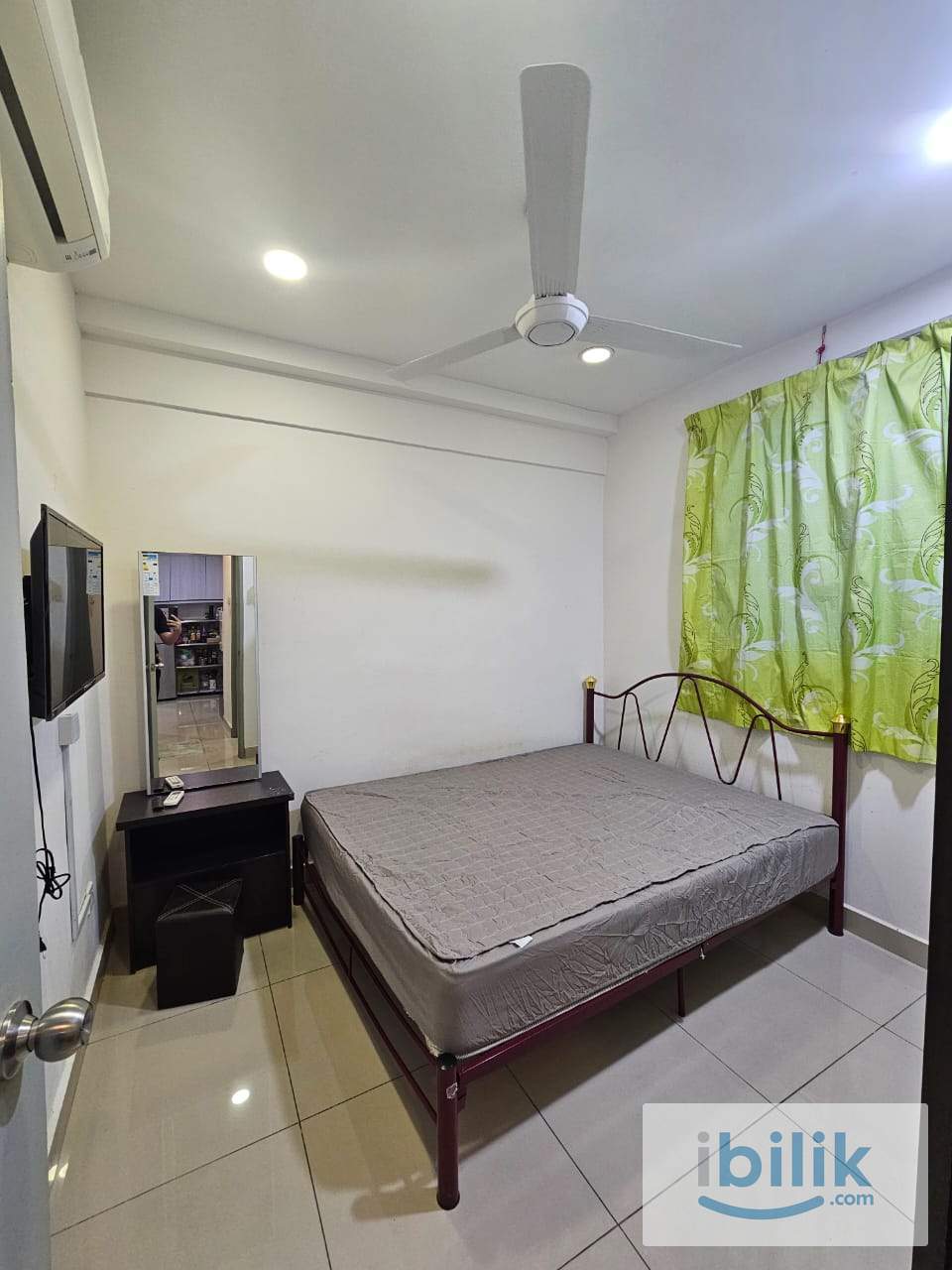 Middle Room at Suasana Lumayan, Bandar Sri Permaisuri - Image 1