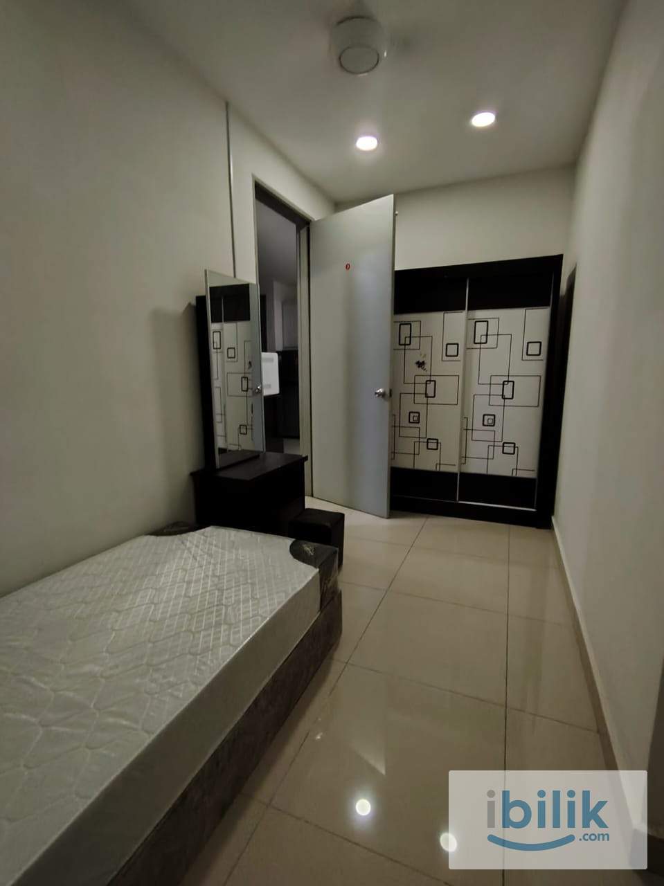 Middle Room at Suasana Lumayan, Bandar Sri Permaisuri - Image 2