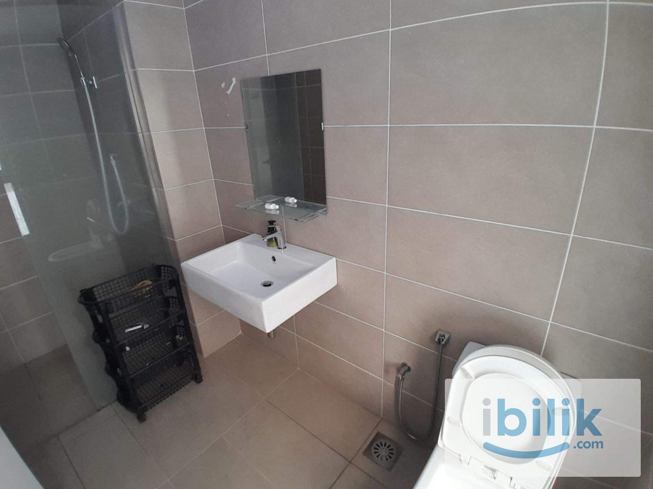 [D'sara Sentral] Female Unit Middle Room Rent Link Bridge to MRT, Direct Kepong, TRX - Image 1