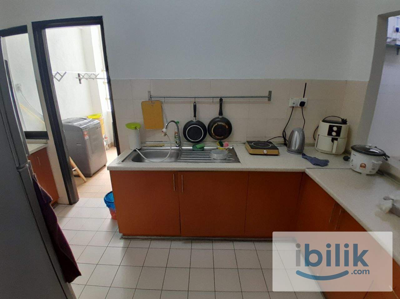[Sri Putramas 1] Mixed Gender Unit Medium Room Rent with Bed, Mattress, Aircond, Wardrobe, Table & Chair Near Bandar  - Image 4