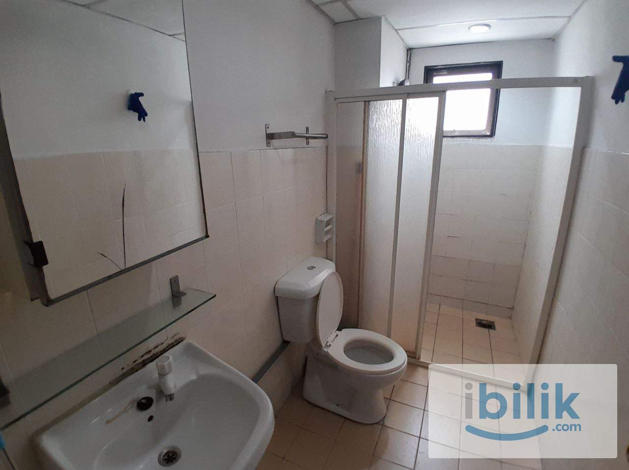 [Sri Putramas 1] Mixed Gender Unit Medium Room Rent with Bed, Mattress, Aircond, Wardrobe, Table & Chair Near Bandar  - Image 5