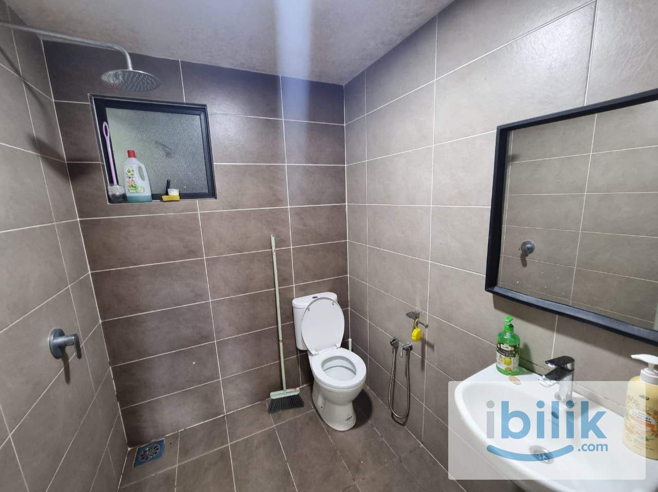 [The Green Shah Alam] Mixed Gender Unit Master Room Private Bathroom - Image 4