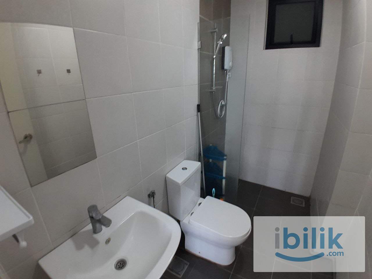 [D'sands] Master Room Private Bathroom Rent Near KTM & Bus Stop direct KL Sentral, Mid Valley - Image 3