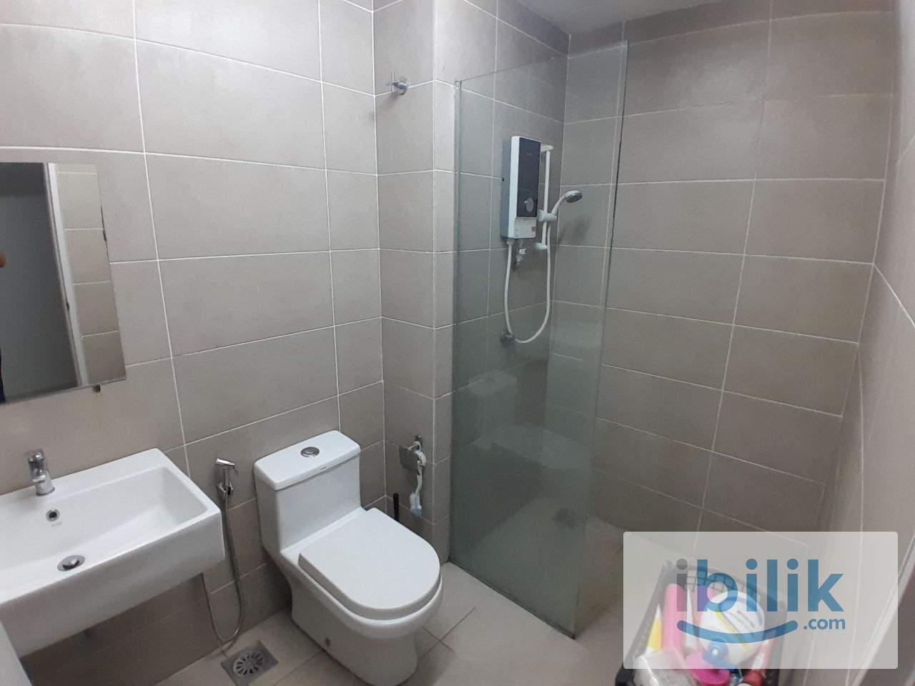 [D'sara Sentral] Female Unit Single Room with Aircond Rent Near MRT, Sungai Buloh, Kota Damansara - Image 4