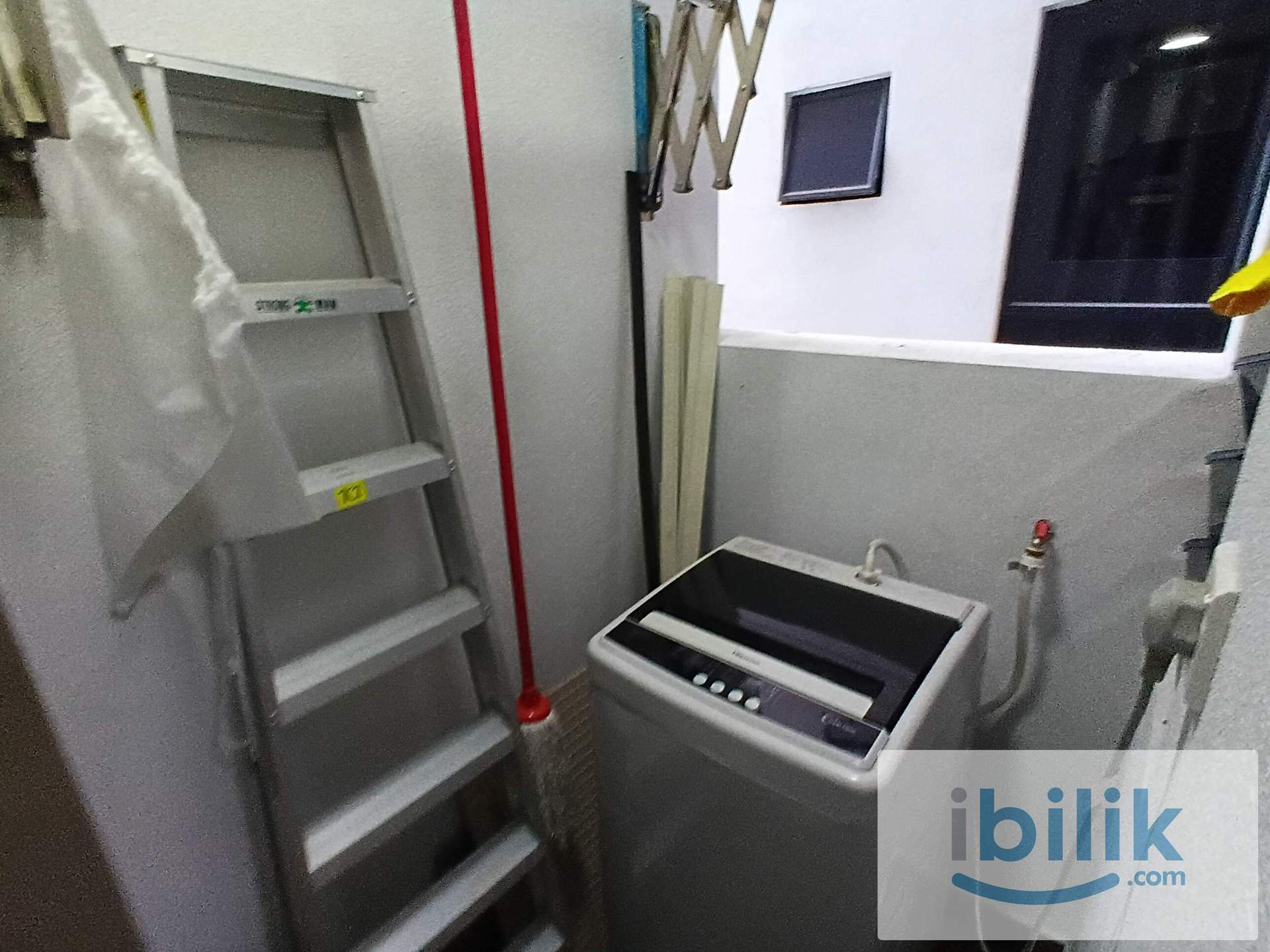 [Astetica Residence] Middle Room with Aircond Rent Near KTM Serdang, The Mines Mall - Image 5