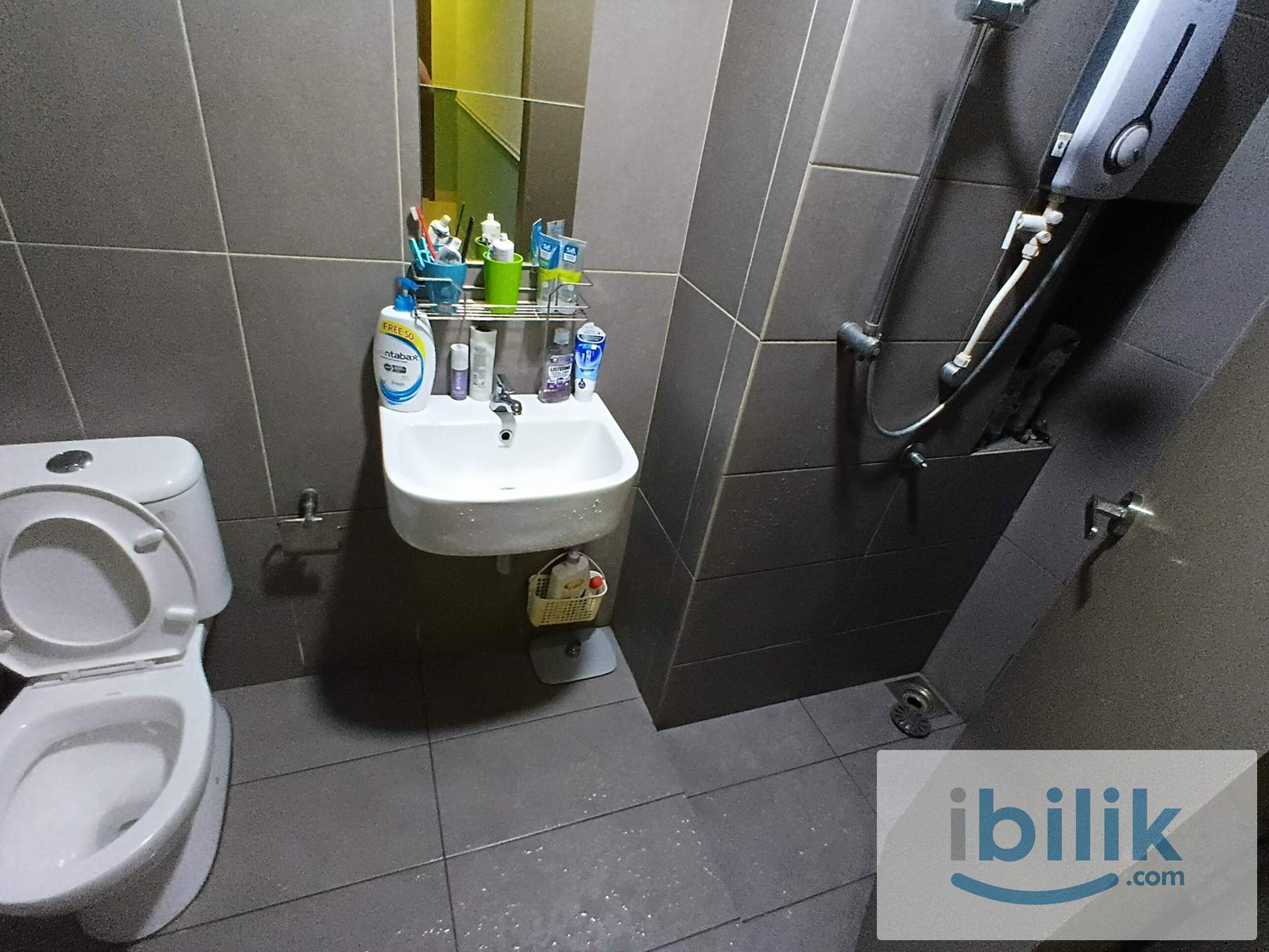 [Astetica Residence] Middle Room with Aircond Rent Near KTM Serdang, The Mines Mall - Image 3