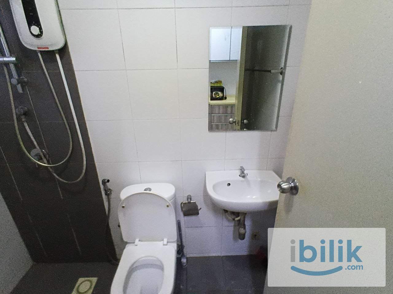 [Pacific Place] Near LRT Small Room with Aircond Rent, Mixed Gender Unit - Image 2