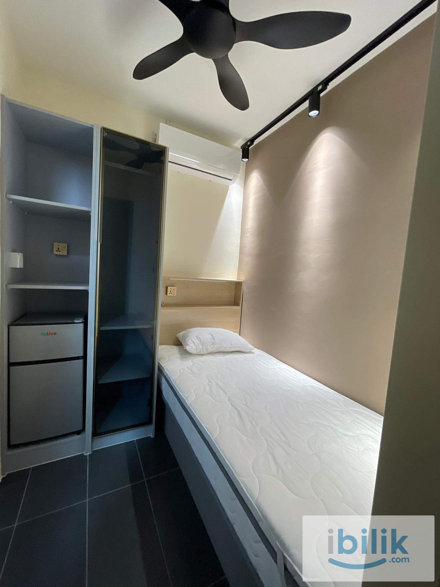 Small Furnished Room near MRT – Meta Residence Seri Kembangan (Muslimah) - Image 1