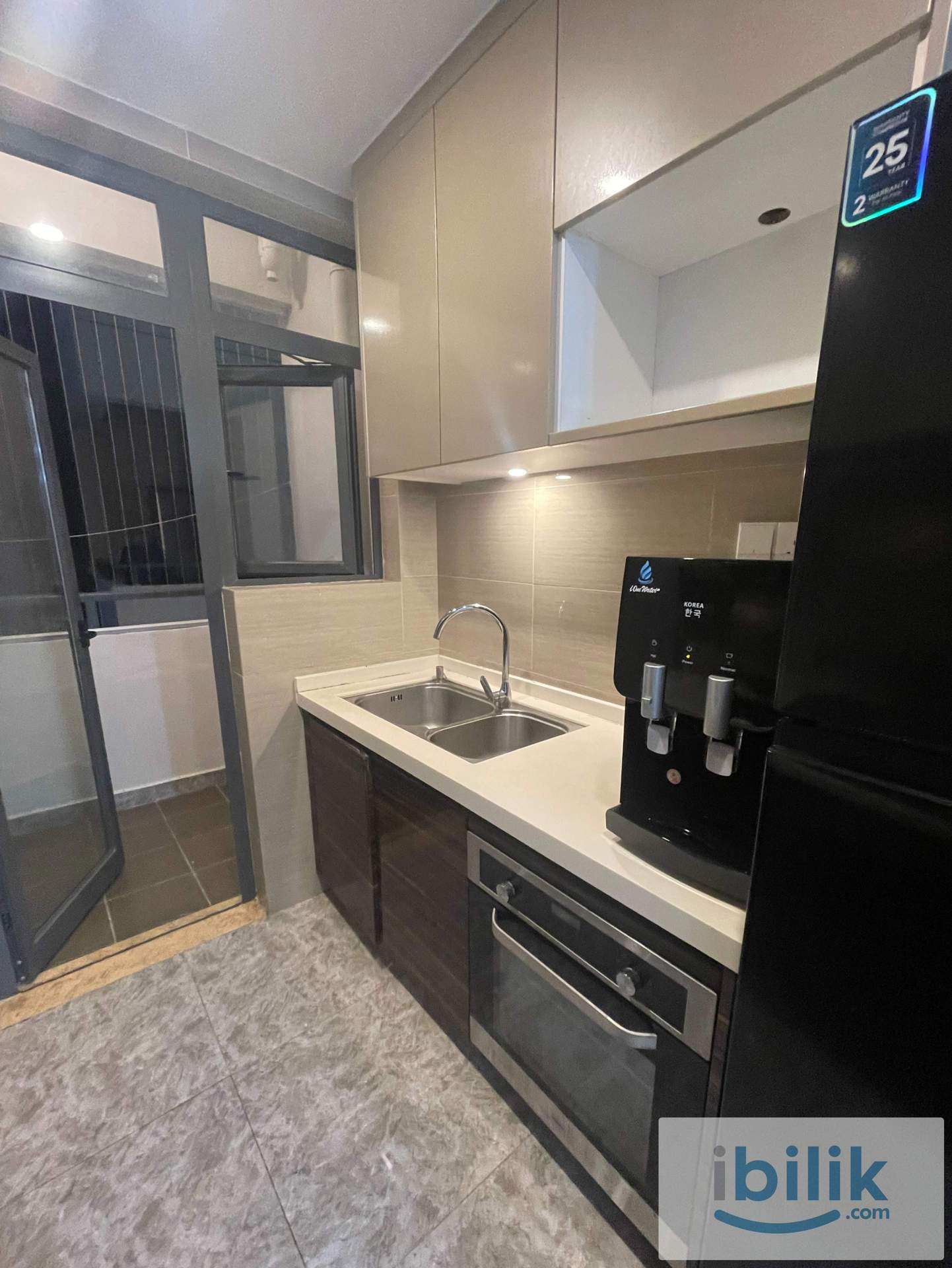 R&F new and Spacious room (big wardrobe) for rent - Image 9