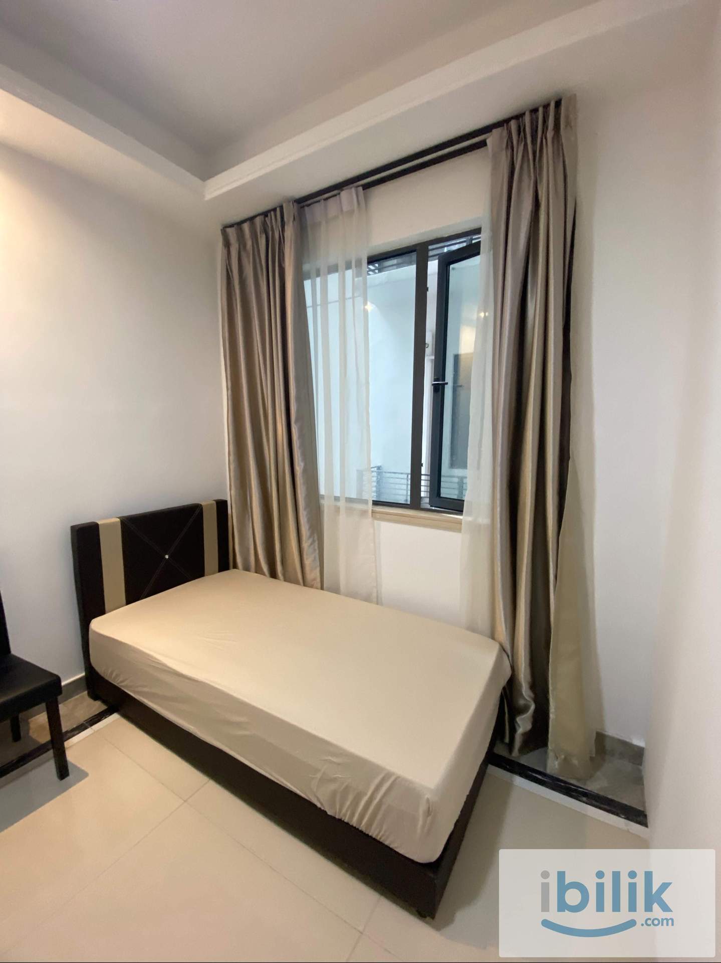 R&F Princess cove room (RM1,000 all in) for rent - mins walk to CIQ   - Image 2