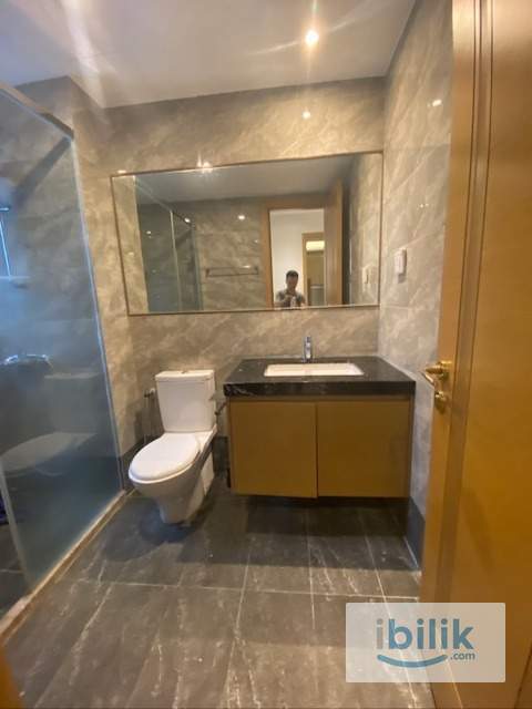 Master Bedroom (Sea View) at R&F mall - few mins walk to CIQ - Image 2