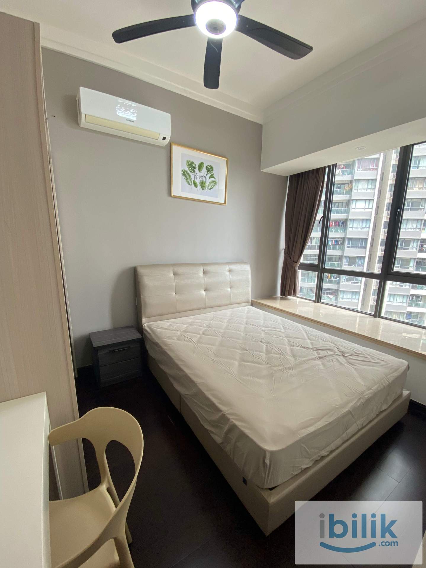 R&F Mall Room (Queen bed) for rent  - Image 1