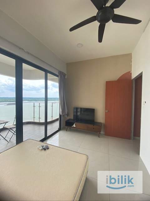 BIG BALCONY BEDROOM WITH FULL SEA VIEW – Country Garden Danga Bay - Image 4