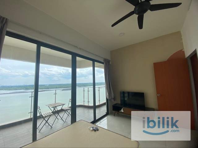 BIG BALCONY BEDROOM WITH FULL SEA VIEW – Country Garden Danga Bay - Image 9