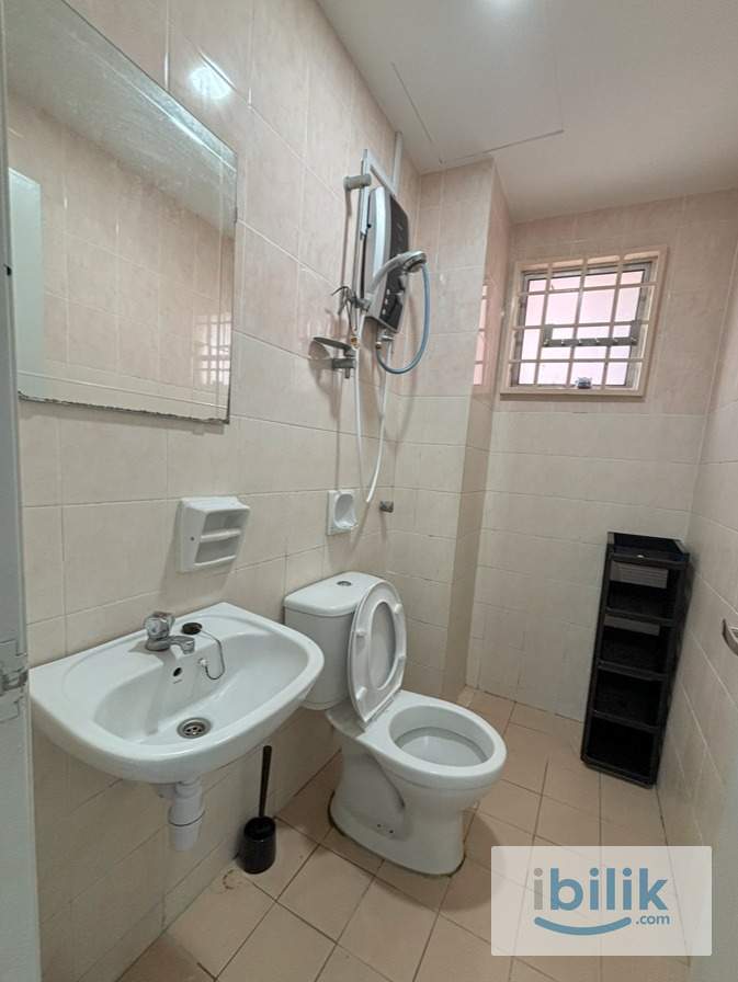 🔥PREMIUM FEMALE SINGLE ROOM!🏡WELL RENOVATED🔥SERI KEMBANGAN Desa Saujana - Image 5