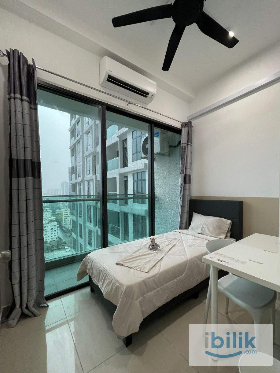 Single Balcony room at Verando Residence (Free rental promotion) - Image 1