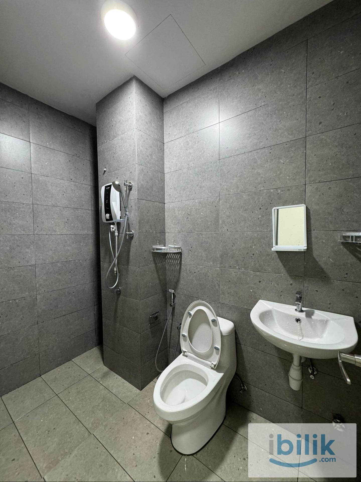 Single room at Verando Residence (Free rental promotion) - Image 4