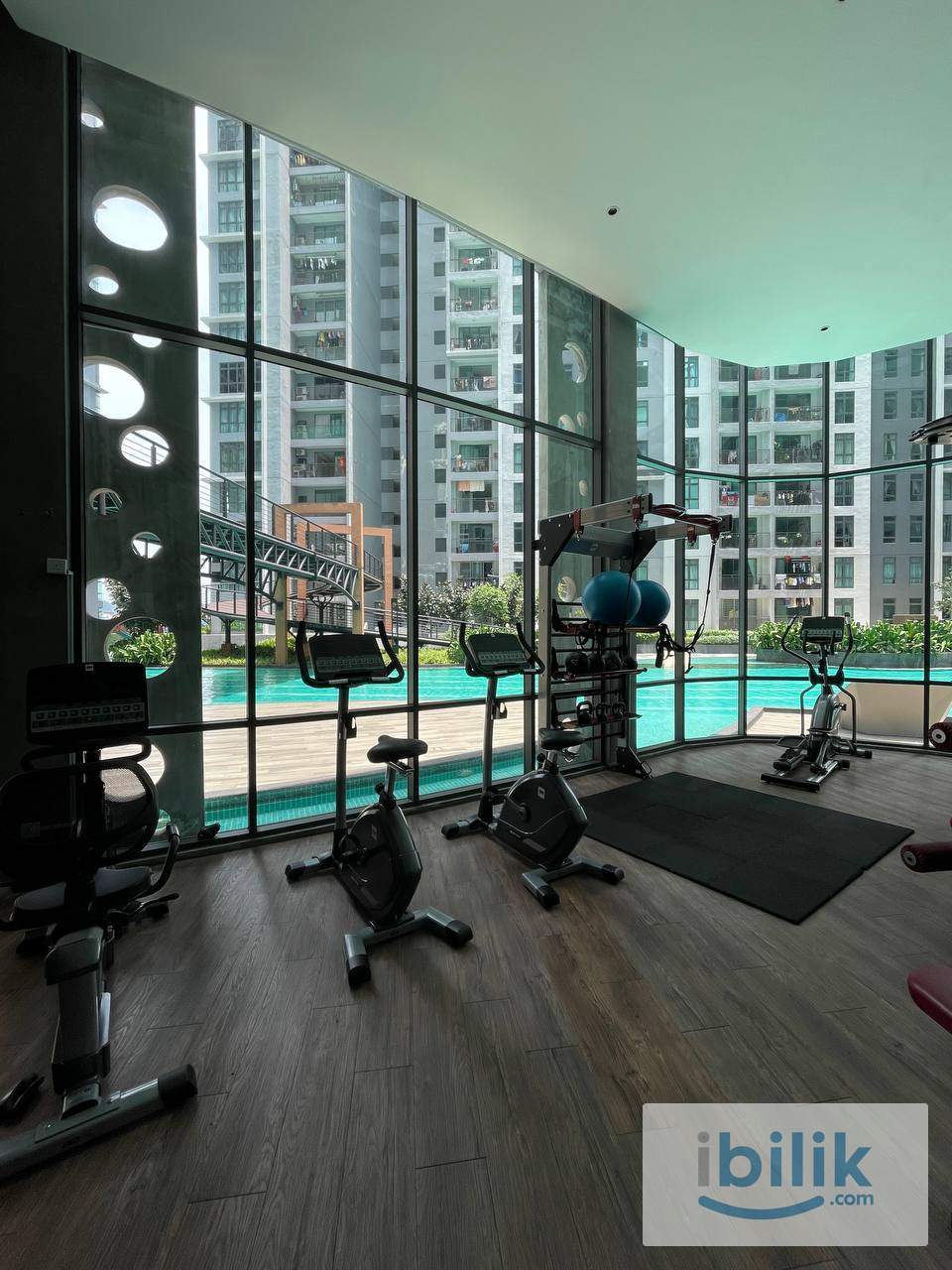 Middle Large Room at The Henge (Free rental promotion) - Image 3