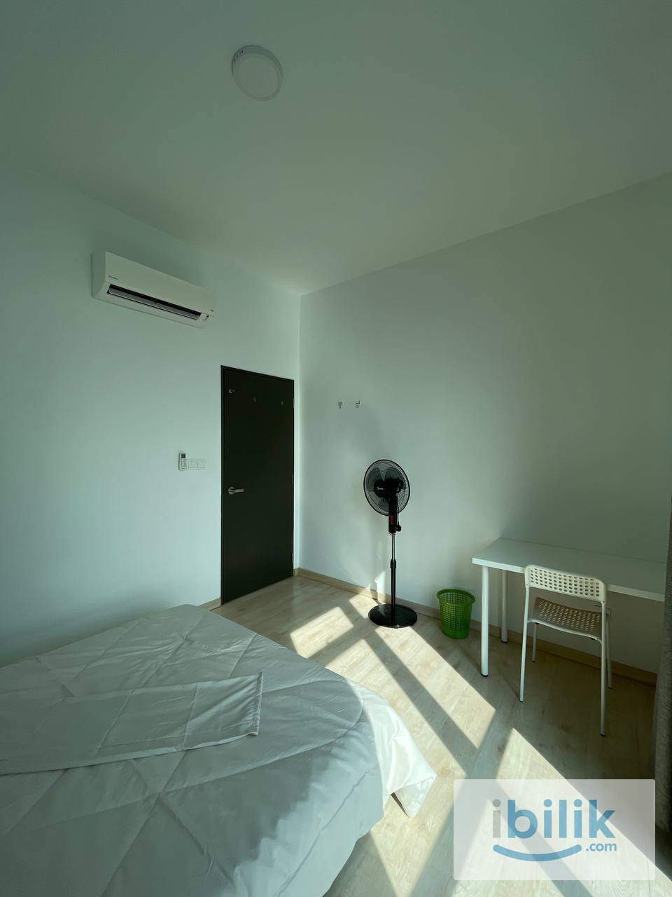Middle Large Room at The Henge (Free rental promotion) - Image 5