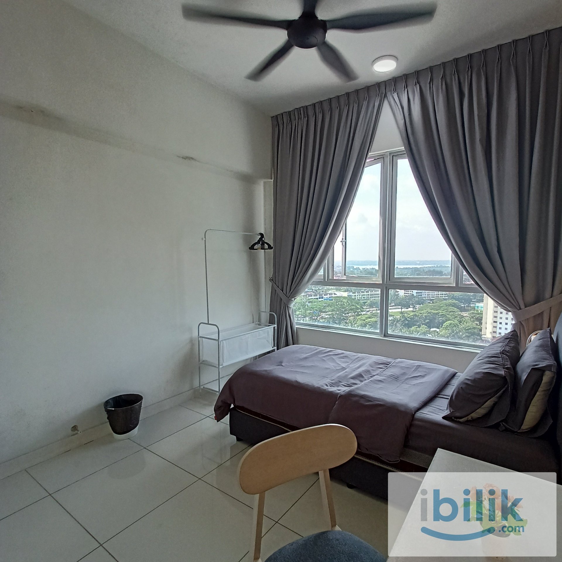Medium Room @ Epic Residence JB – Fully Furnished, Female Only - Image 4