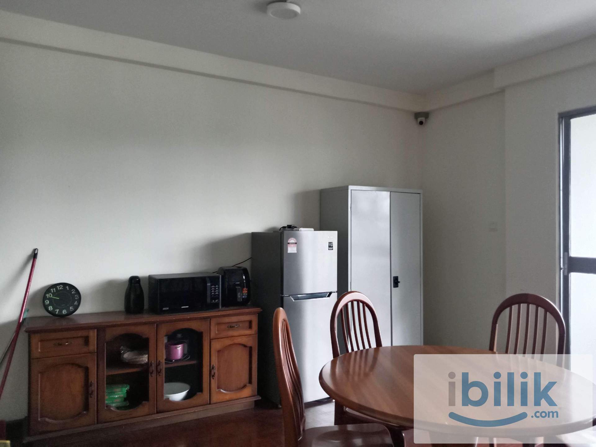 Room for Rent. Shared Common Area - Image 4