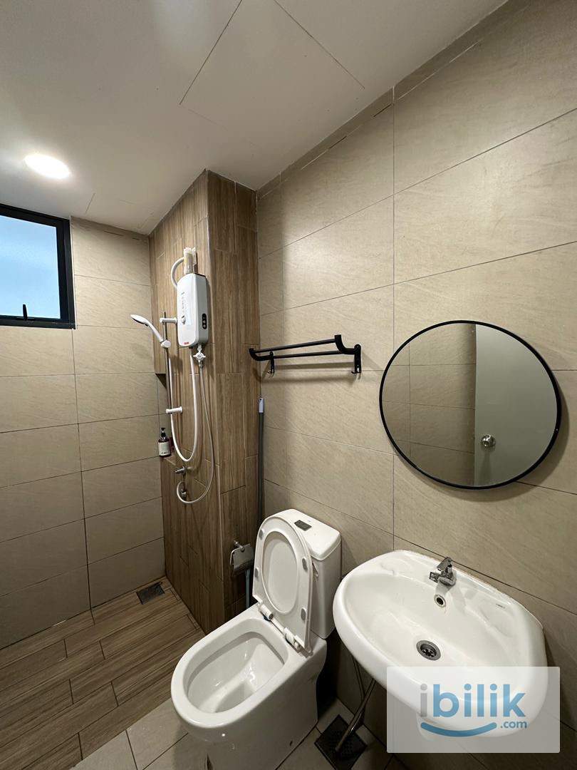 YouCity3 Male Unit Small Room with Sunlight 😍Direct MRT station 🚝 - Image 6