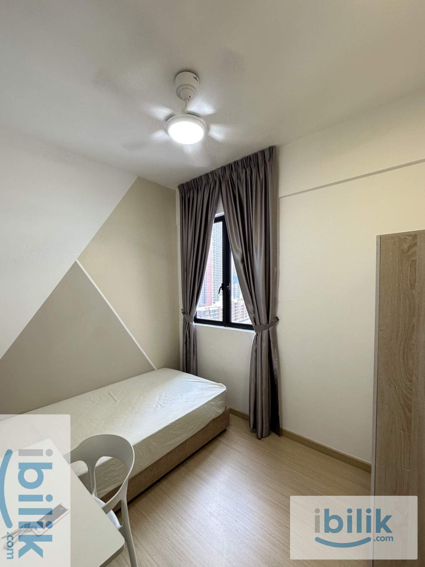 YouCity3 Cheras Female Small Room 😍Lobby direct MRT station🚝 - Image 1