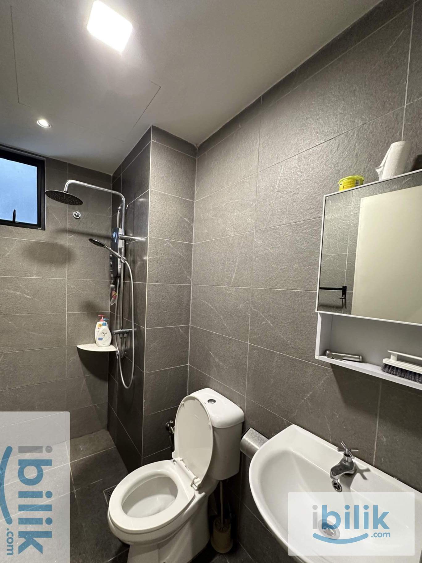 Majestic Maxim Cheras KL Female Medium Room😍Near MRT station  - Image 7