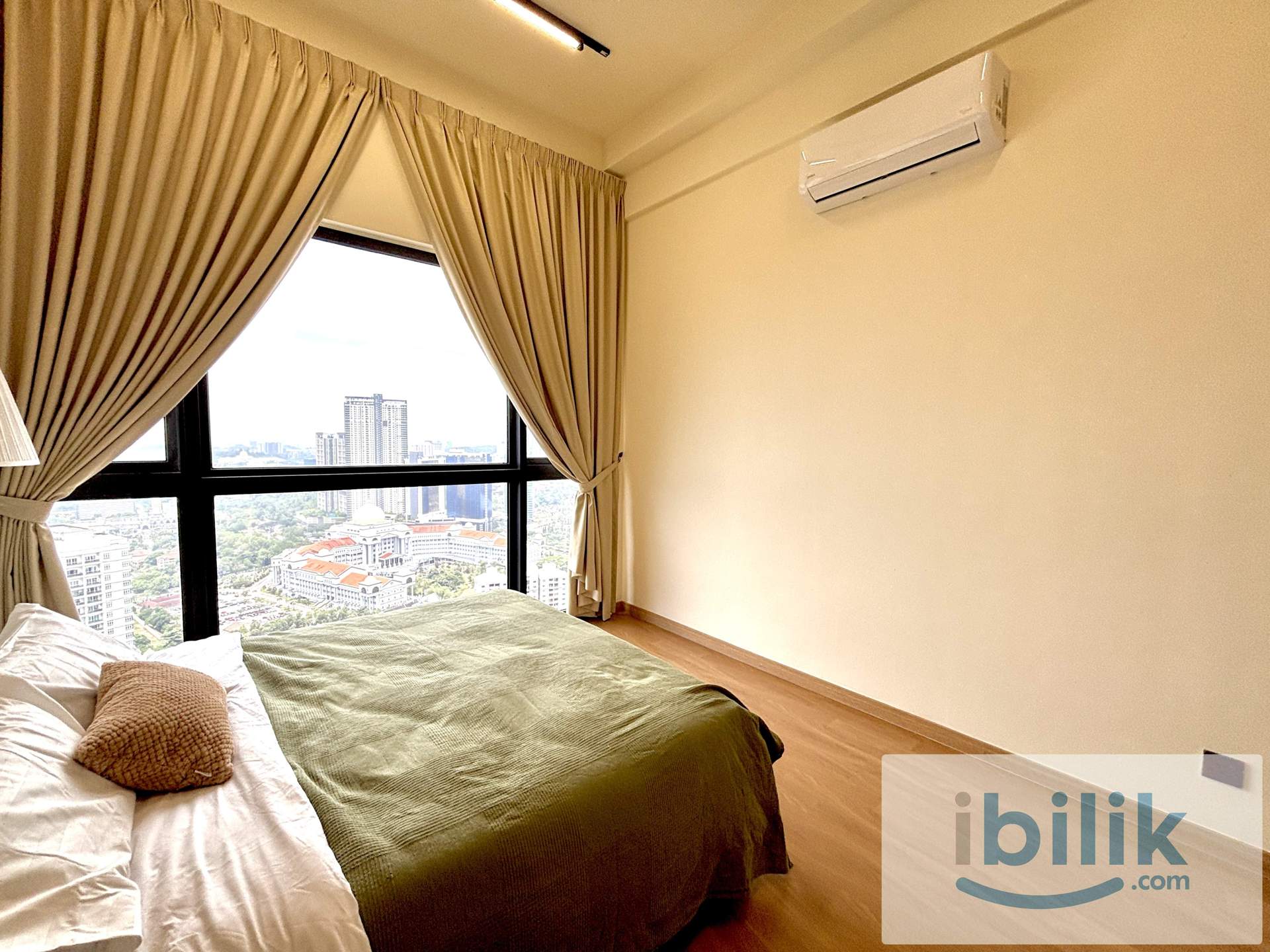 🔥 PREMIUM Penthouse Master Room @ The Era Duta North | Private Bathroom + Skyline View | Fully Furnished Co-Living - Image 3