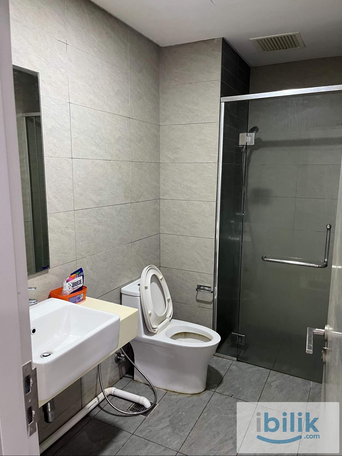 Air Cond Mid Room at Vivo Residential Suites @ 9 Seputeh Condominium, Old Klang Road,Near to Mid Valley, Kl Sentral - Image 2