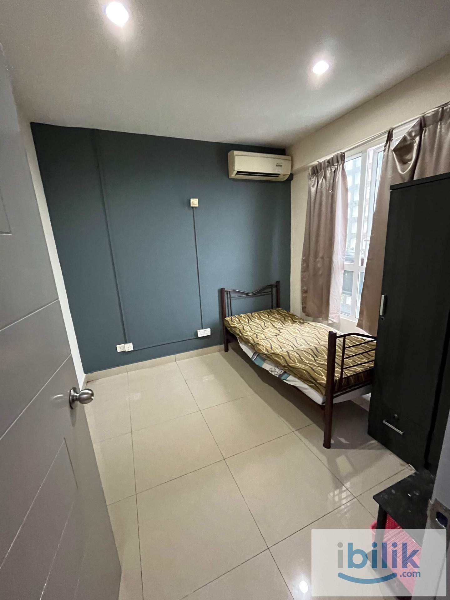 Window Air cond Single Room at Menara U2 (girl), Shah Alam,3 min WALKING DISTANCE TO MSU & AEON SHAH ALAM - Image 3