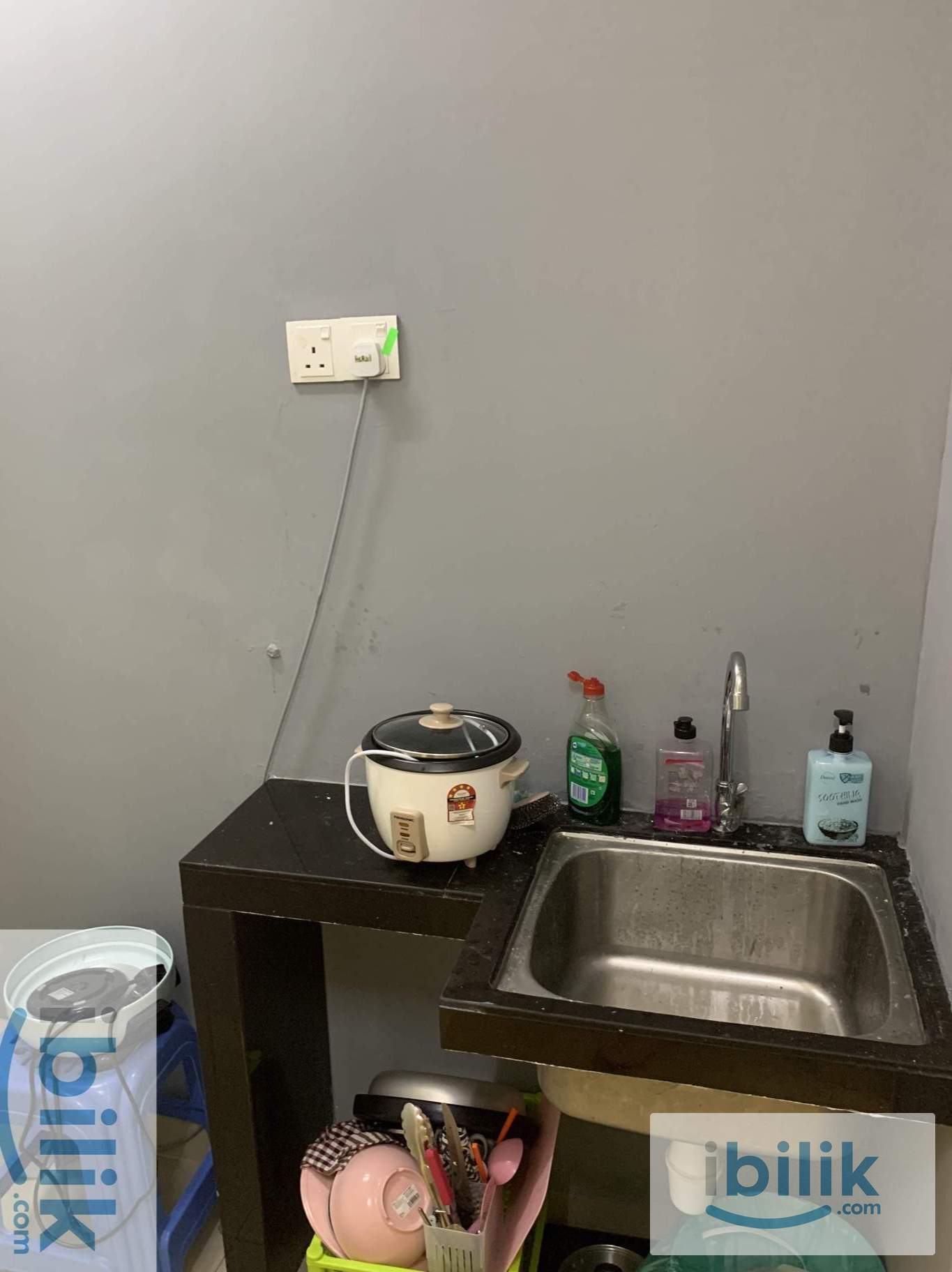 Air cond Single big Room at Menara U2, Shah Alam,3 min WALKING DISTANCE TO MSU & AEON SHAH ALAM . - Image 5