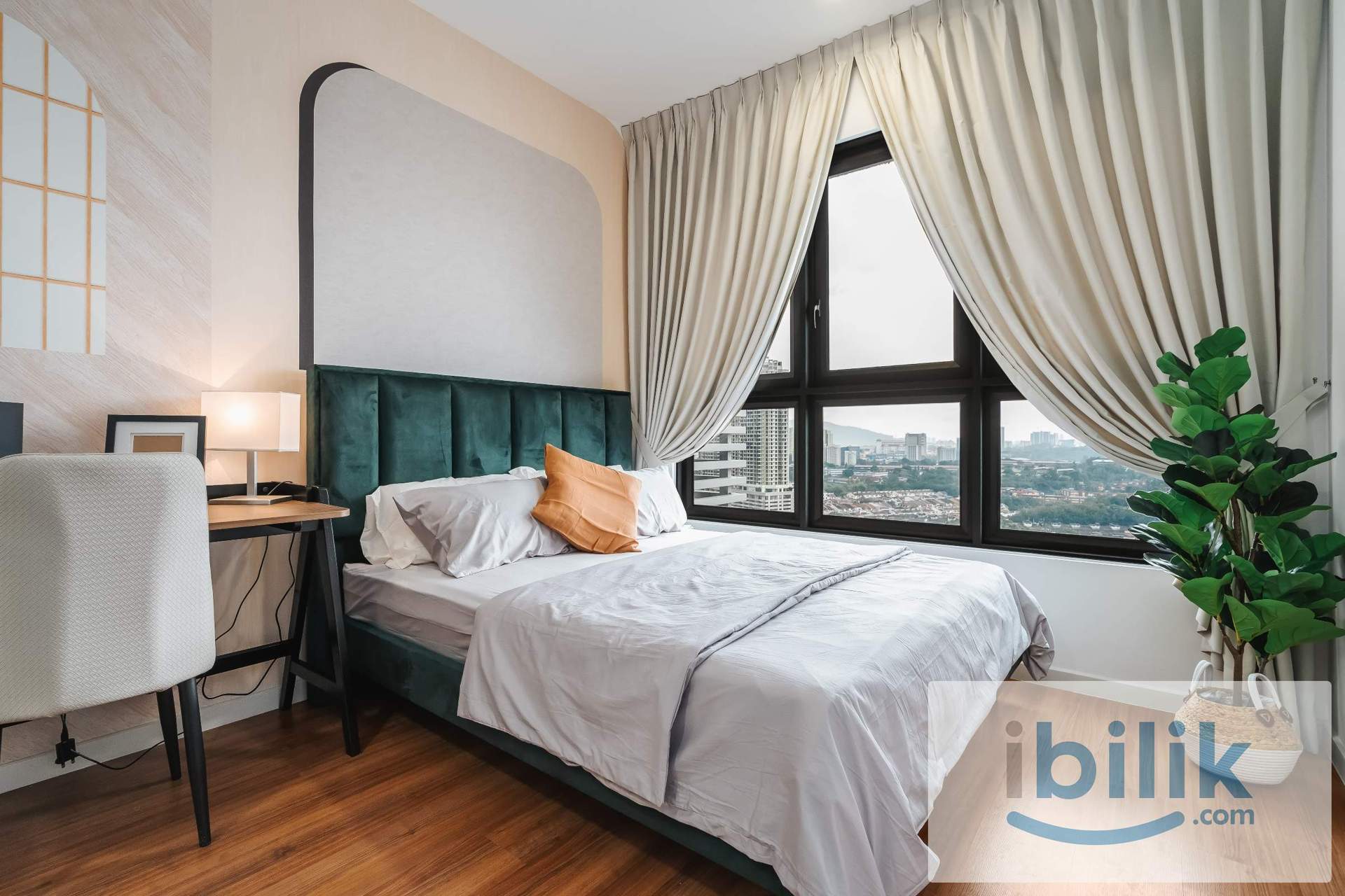 Premium Master Room near to MRT Maluri & Aeon Mall - Image 1