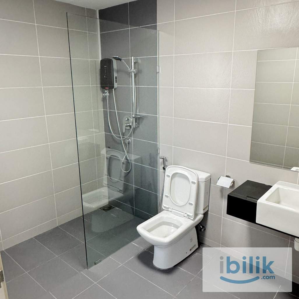 🚗 𝗙𝗥𝗘𝗘 𝗖𝗮𝗿𝗽𝗮𝗿𝗸 👩 𝗙𝗲𝗺𝗮𝗹𝗲 𝗨𝗻𝗶𝘁 Golden Triangle 2 𝗠𝗶𝗱𝗱𝗹𝗲 𝗥𝗼𝗼𝗺 - Image 8