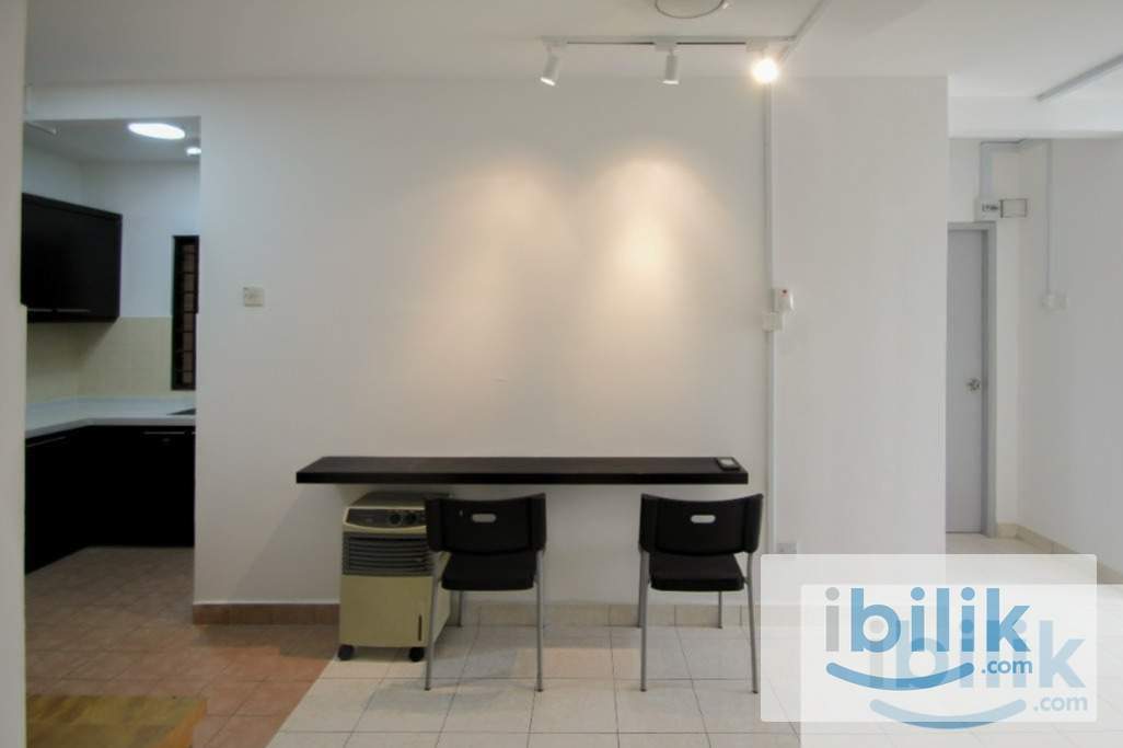 Master Bedroom - Image 1