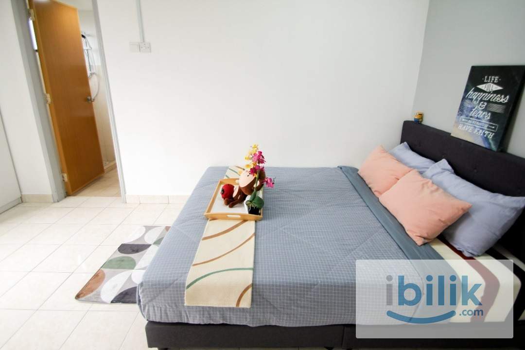 Master Bedroom - Image 6