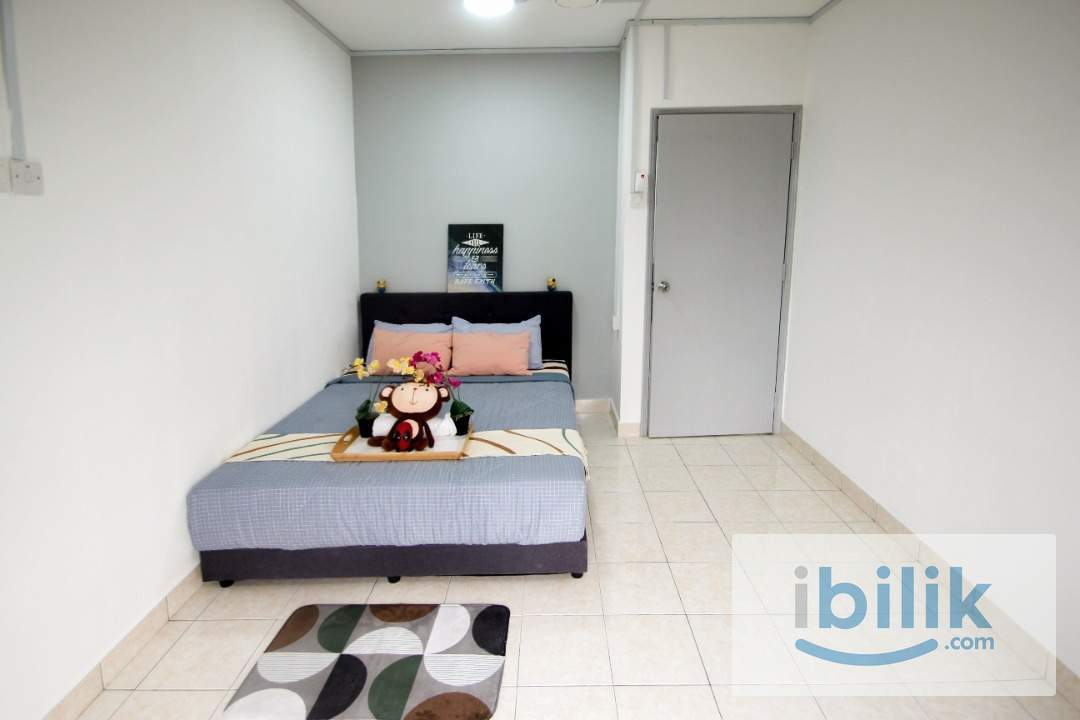 Master Bedroom - Image 7