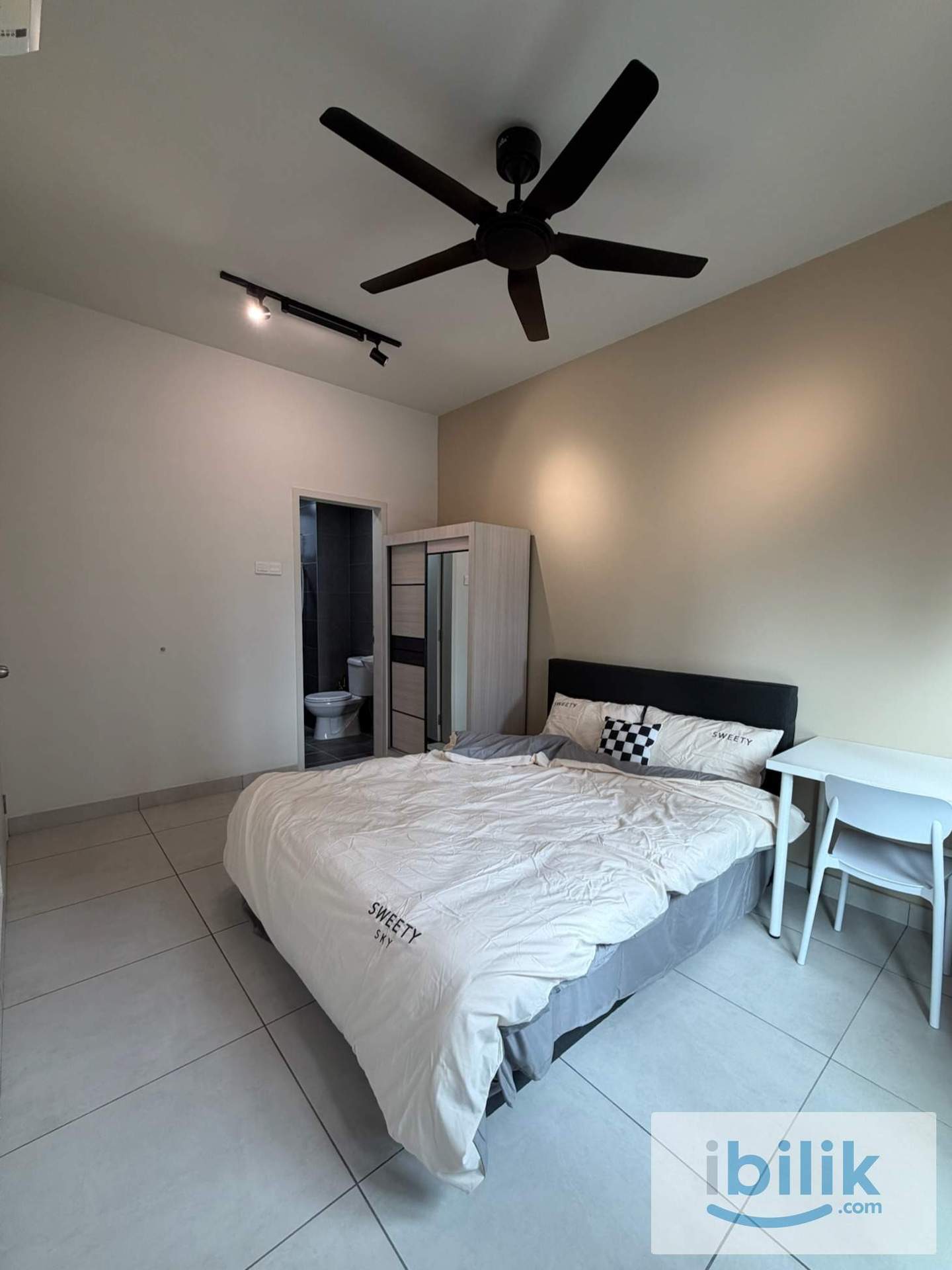 Master Bedroom - Image 2