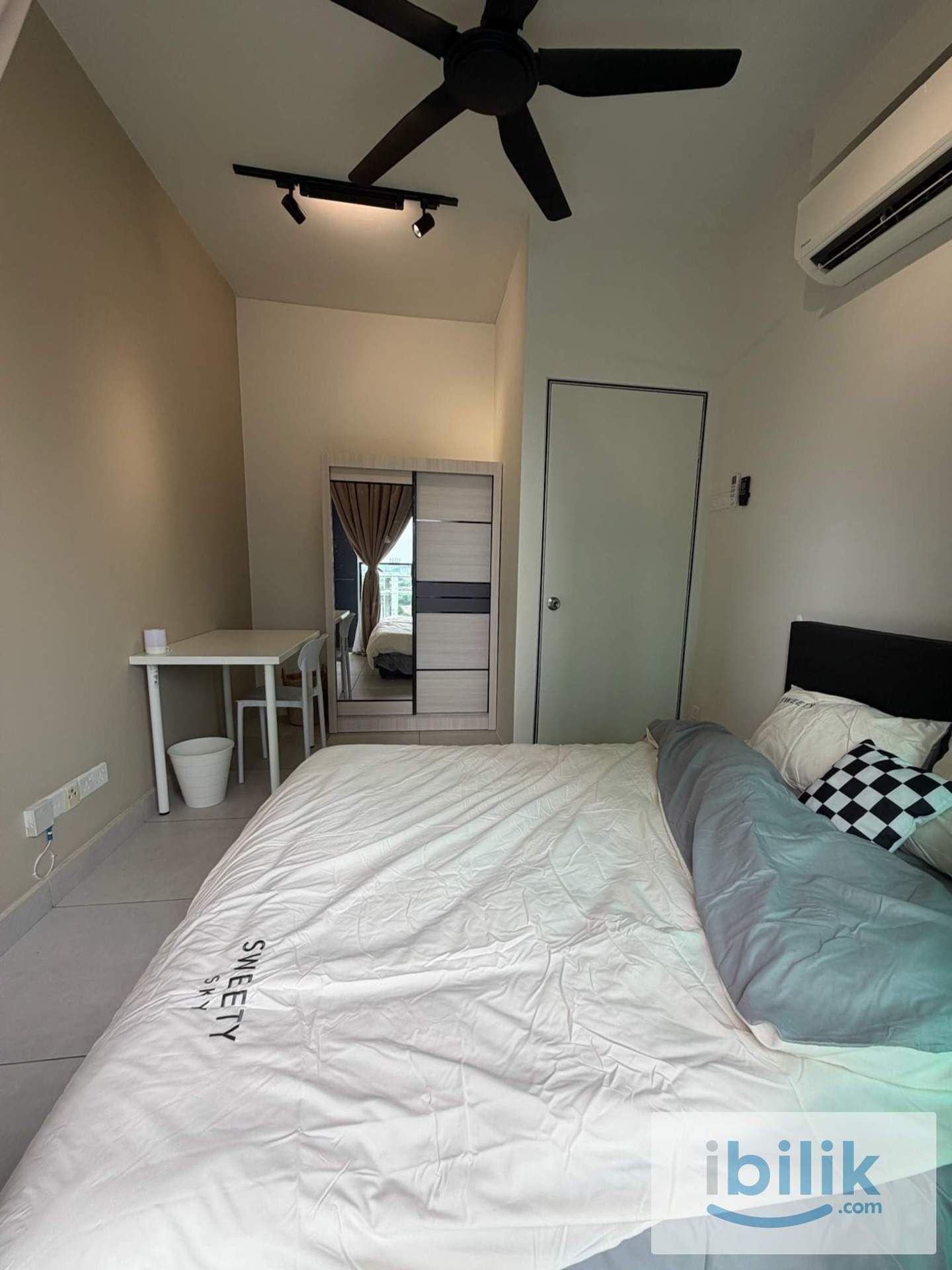 Balcony Bedroom - Image 2