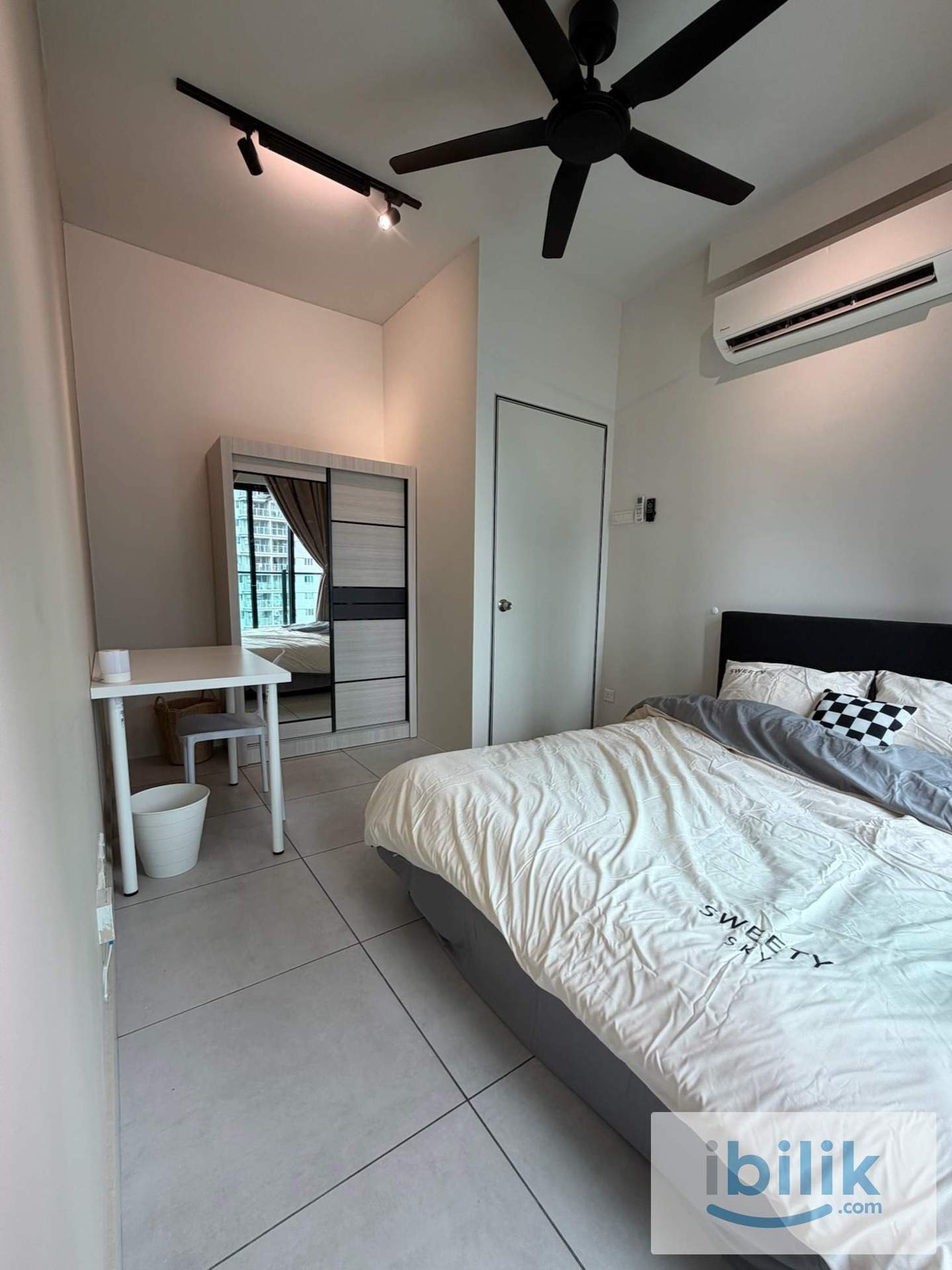 Balcony Bedroom - Image 3