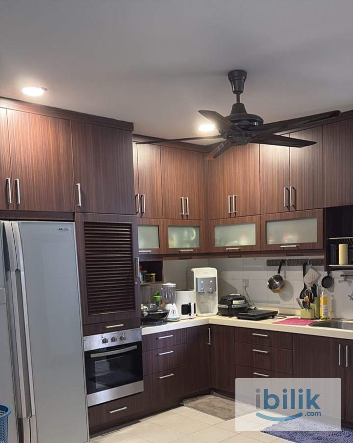 Middle Cozy Room Suitable for Female Stay 🥰 - Image 5
